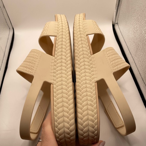 Reef Water Vista Women's Tan Sandals size 11 - Picture 8 of 10